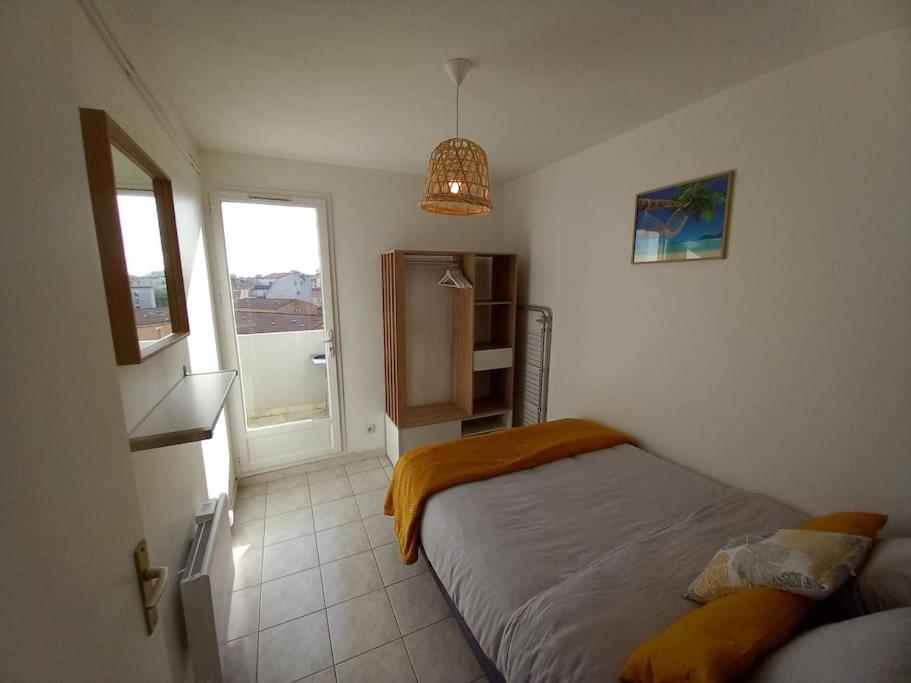 Appart 2/4 Pers Proche Centre Avec Balcon, Parking Narbonne Exterior foto